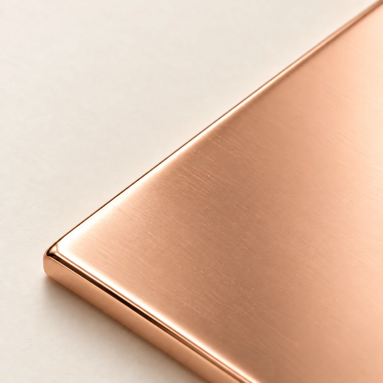 Detalle ilustrativo de Oro rosado 18K