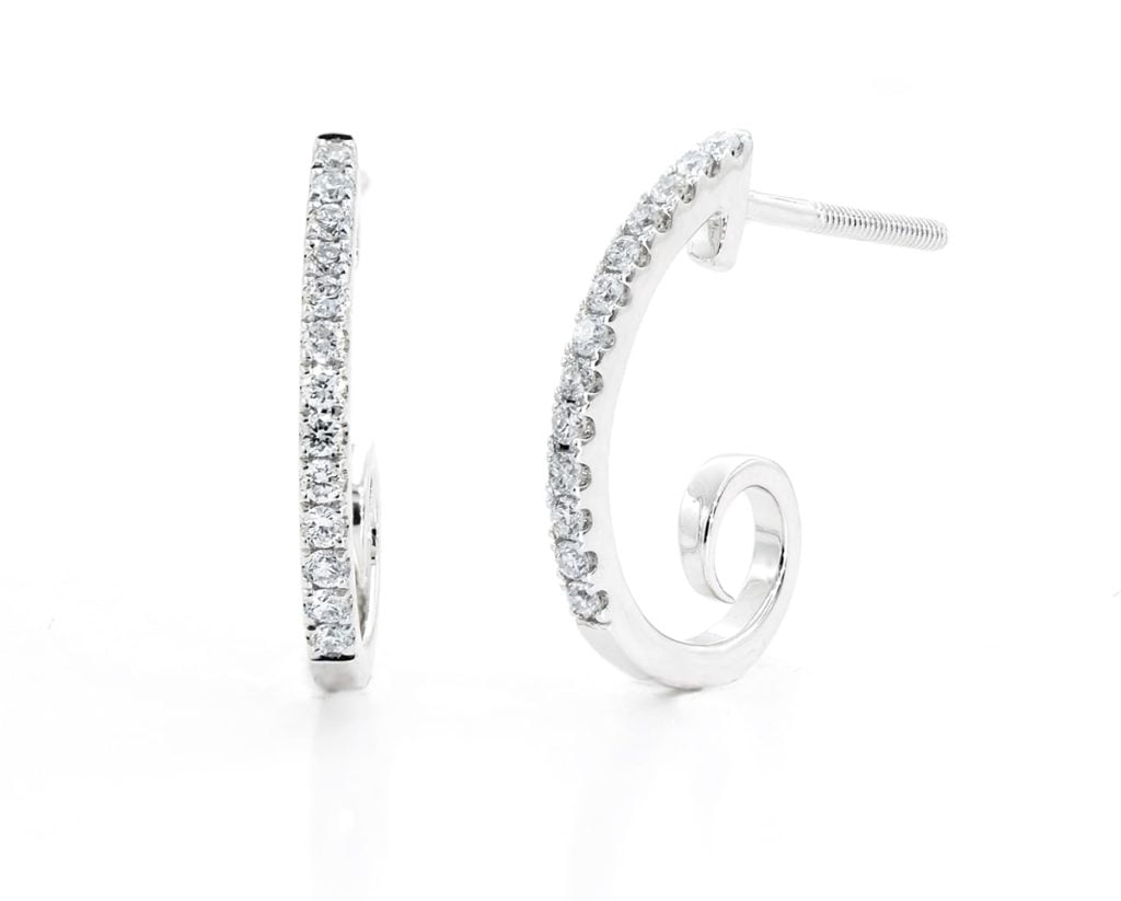 Aros Oro Blanco 18k, con 26 Diamante que suman 16 pt