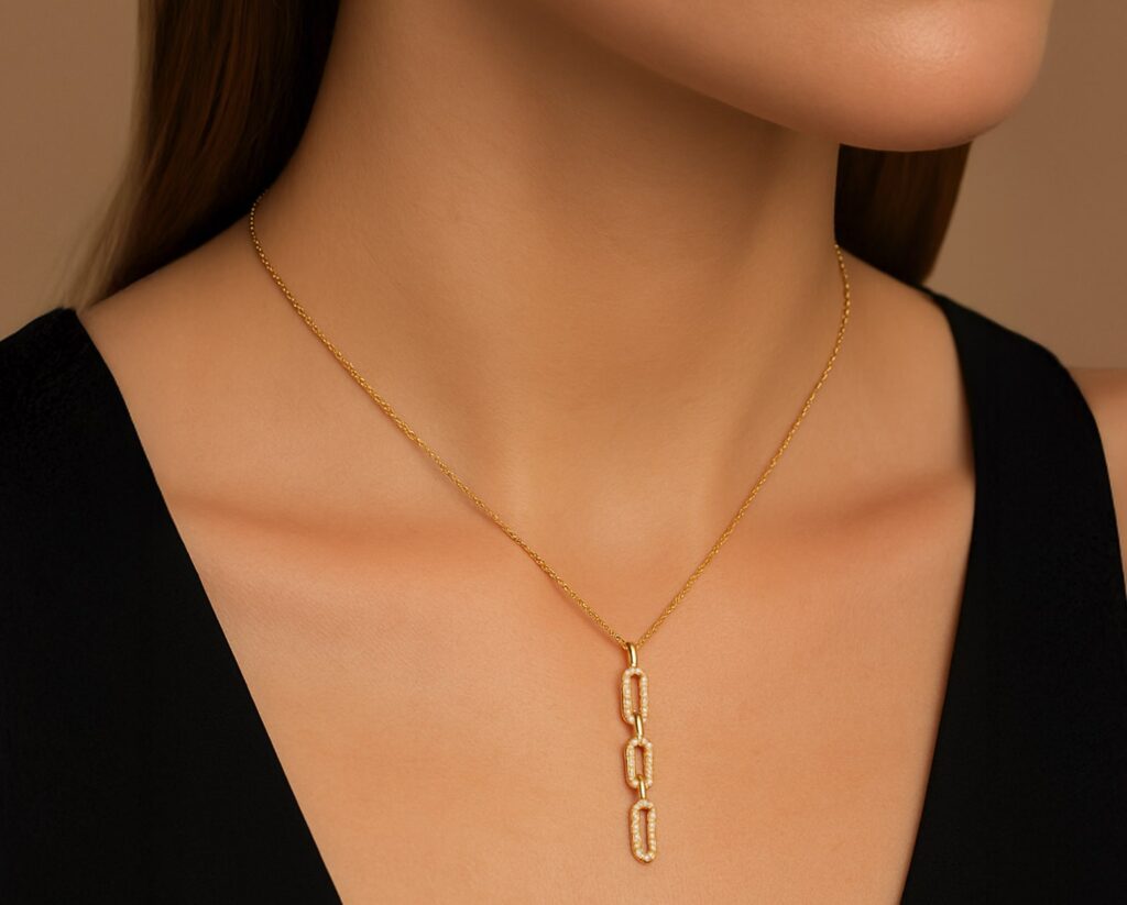 Colgante de Oro Amarilalo 14k con Diamantes corte brillante que suman 10 pt