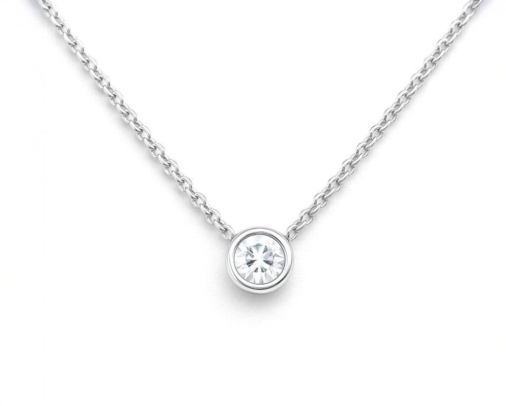 Colgante Oro Amarillo o Blanco 14k con 1 Diamante corte brillante de 20 pt.