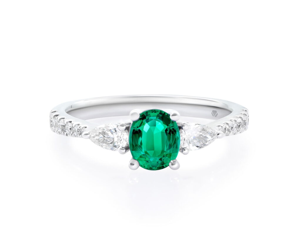 Solitario Oval Esmeralda