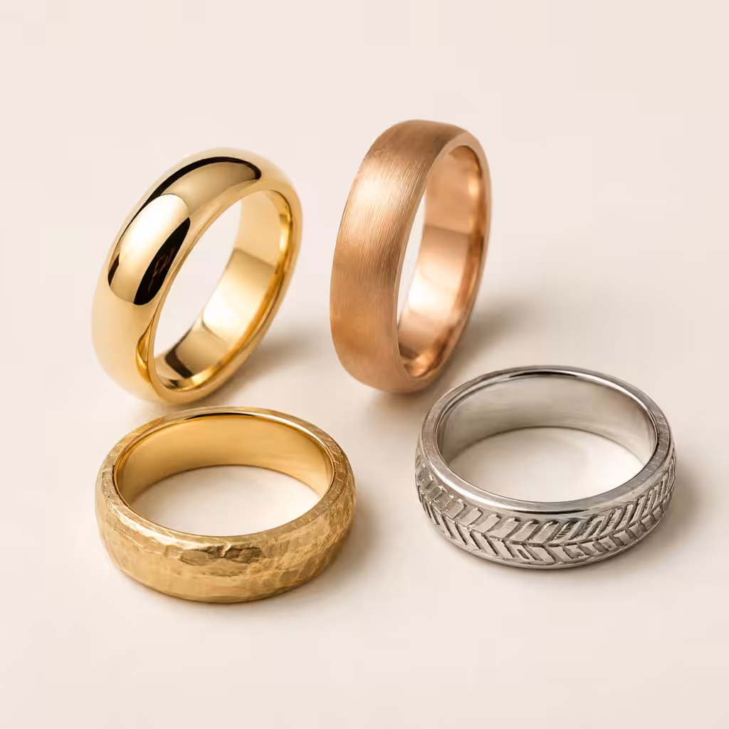 Anillos de oro con acabados pulido, satinado, texturado y grabado